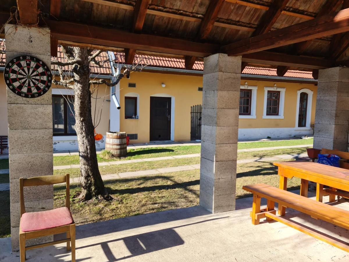 Penzion Larix Blatnica Exterior photo